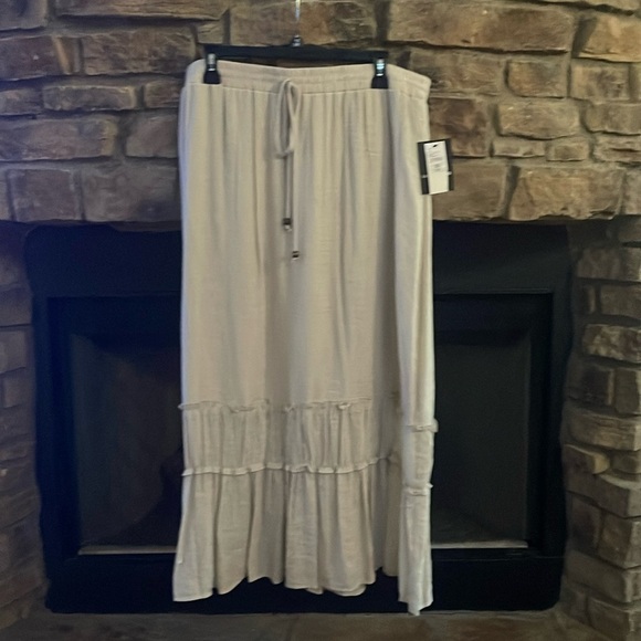 NWT I. N. Studio “Sand Spring Fiesta” long skirt with elastic waistband. Size 1X - Picture 1 of 9